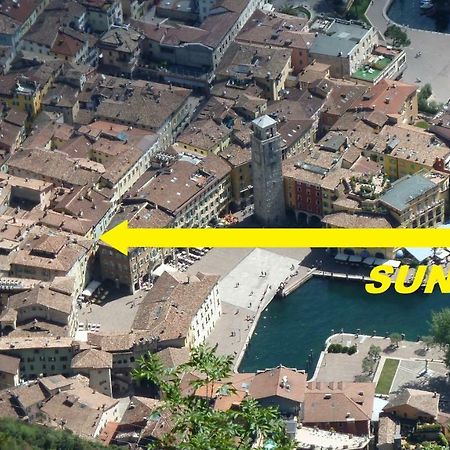 Appartamento Sunrise - Centro Storico N1 Riva del Garda Luaran gambar