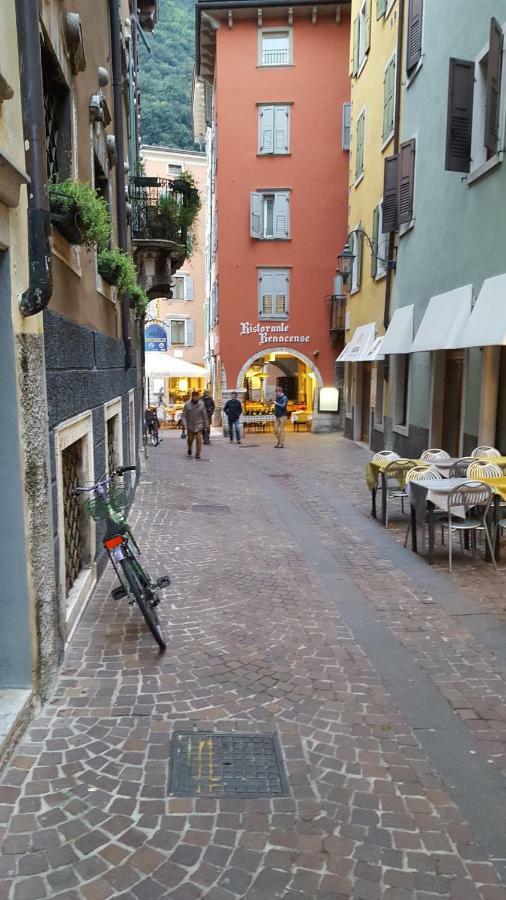 Appartamento Sunrise - Centro Storico N1 Riva del Garda Luaran gambar