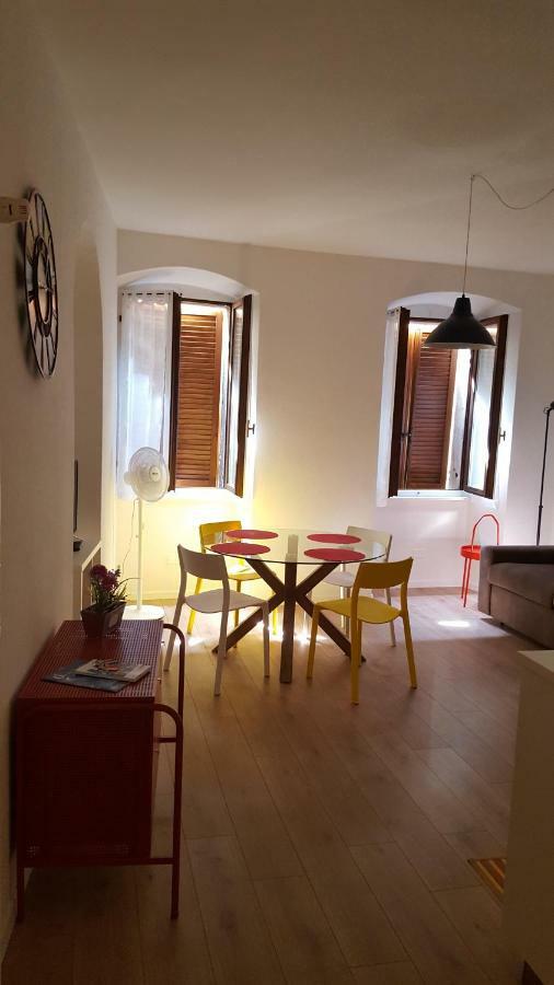 Appartamento Sunrise - Centro Storico N1 Riva del Garda Luaran gambar